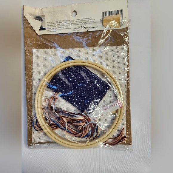 Designs for the Needle Counted Cross Stitch Kit 3018 PRAYING HANDS - Picture 12 of 13